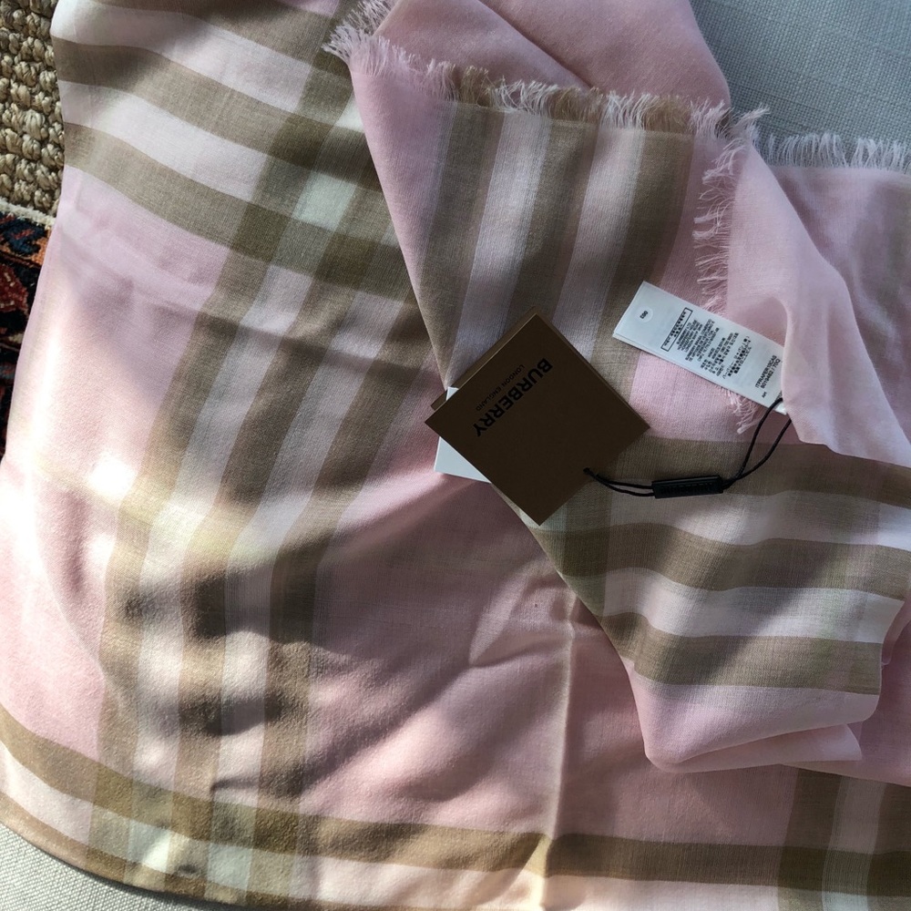 NWT Burberry Lightweight Check Wool Silk Scarf